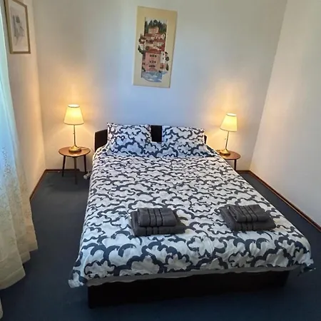 Nona - 200m From The Διαμέρισμα Jadranovo