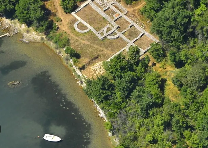 Nona - 200m From The Apartman