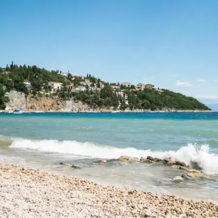 Daire Nona - 200m From The Jadranovo