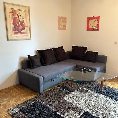 Nona - 200m From The Daire Jadranovo