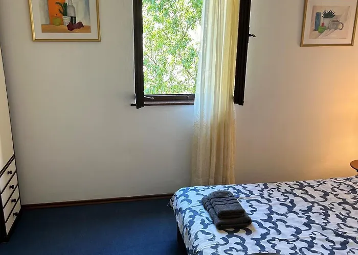 Nona - 200m From The